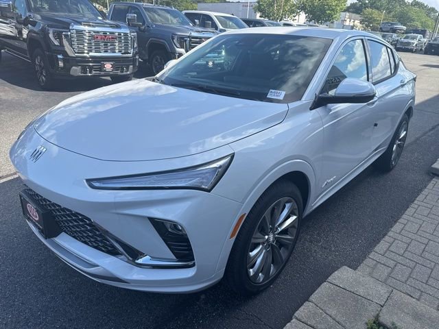 New 2025 Buick Envista Avenir image 3