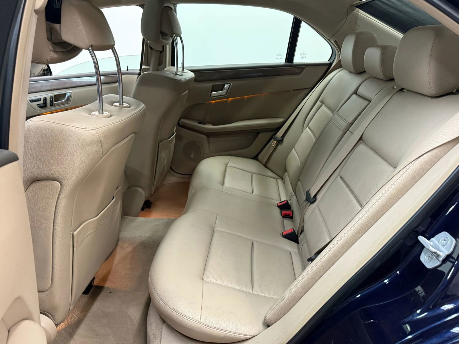 Used 2011 Mercedes-Benz E 350 4MATIC Sedan image 18