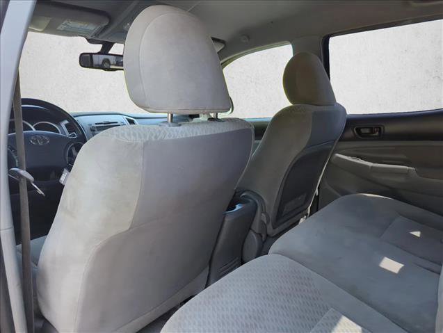 Used 2010 Toyota Tacoma PreRunner image 17