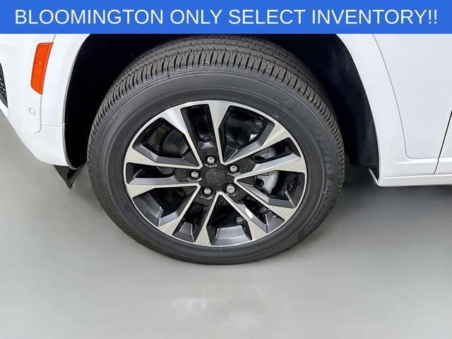 New 2025 Jeep Grand Cherokee L Overland w/ Trailer Tow Package image 33