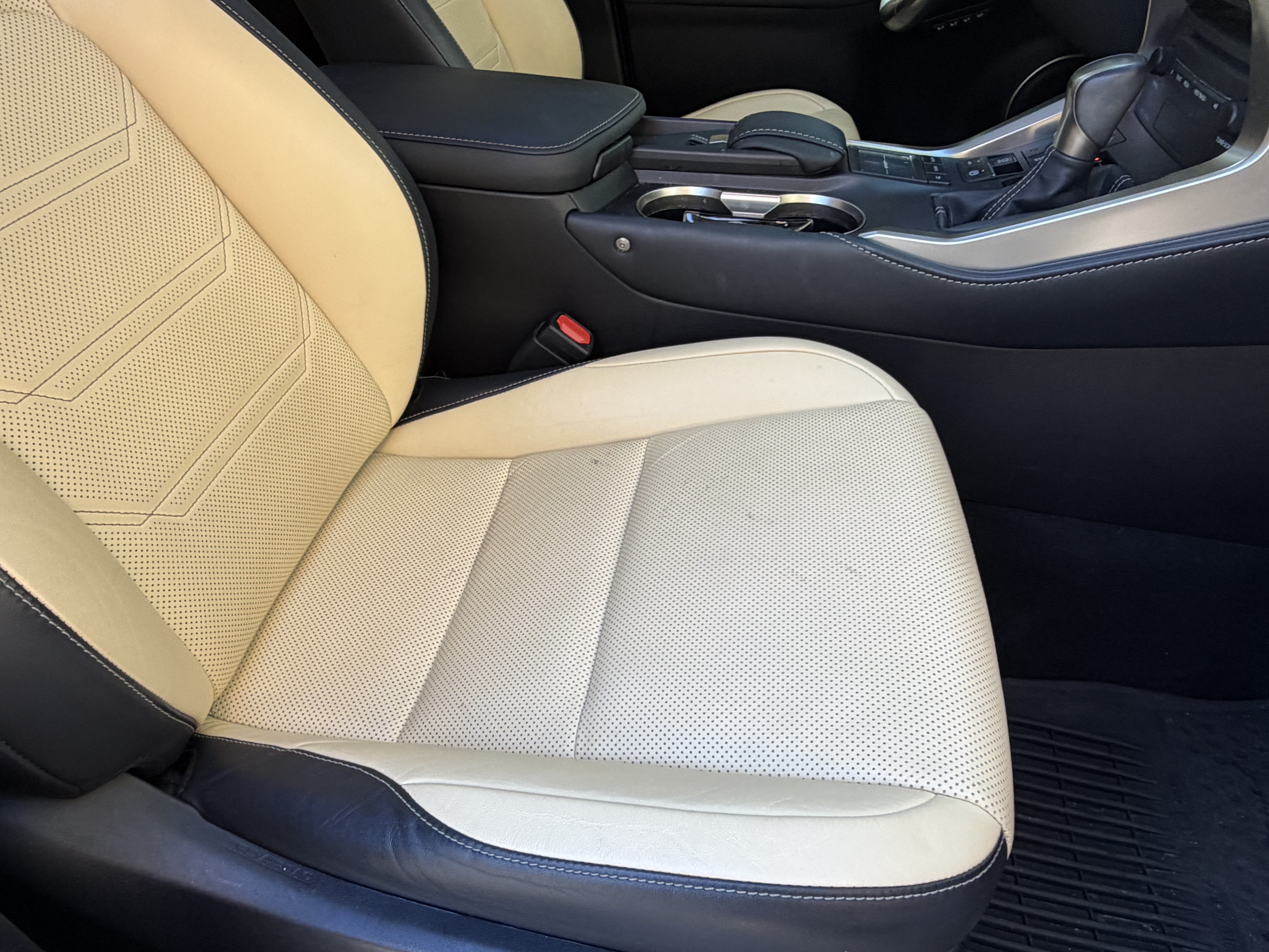 Used 2015 Lexus NX 200t FWD w/ Luxury Package image 40