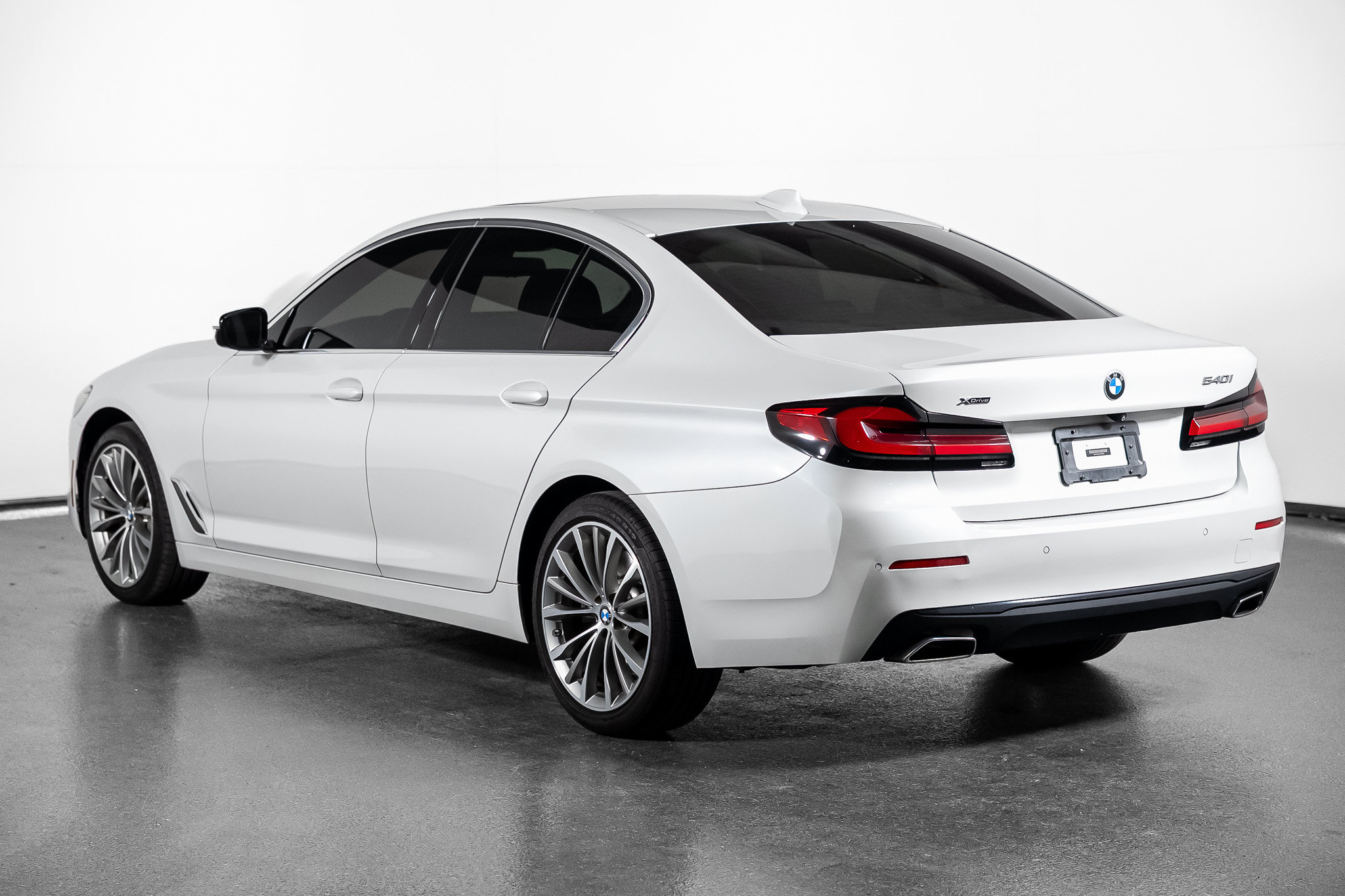 Used 2021 BMW 540i xDrive w/ Premium Package AWD/4WD image 19
