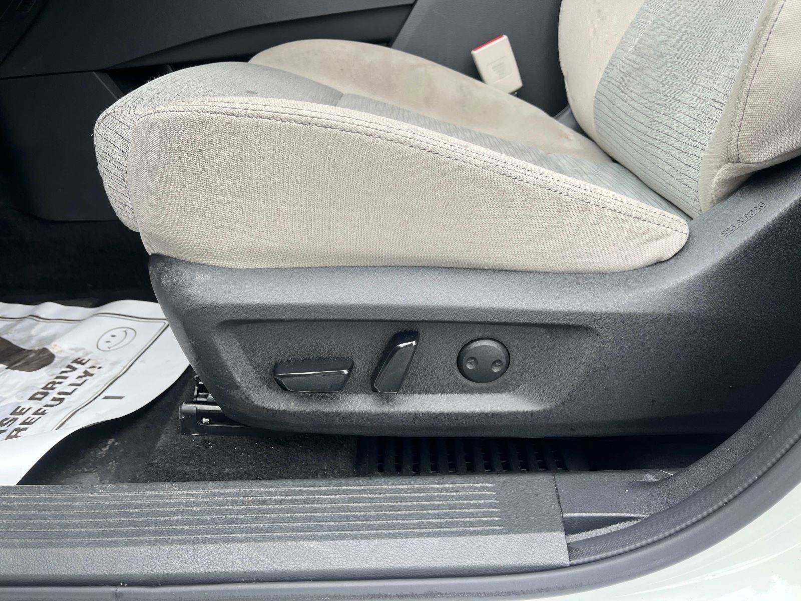 Certified 2023 Nissan Rogue SV image 20