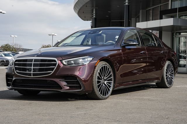 Used 2023 Mercedes-Benz S 580 4MATIC Sedan image 3