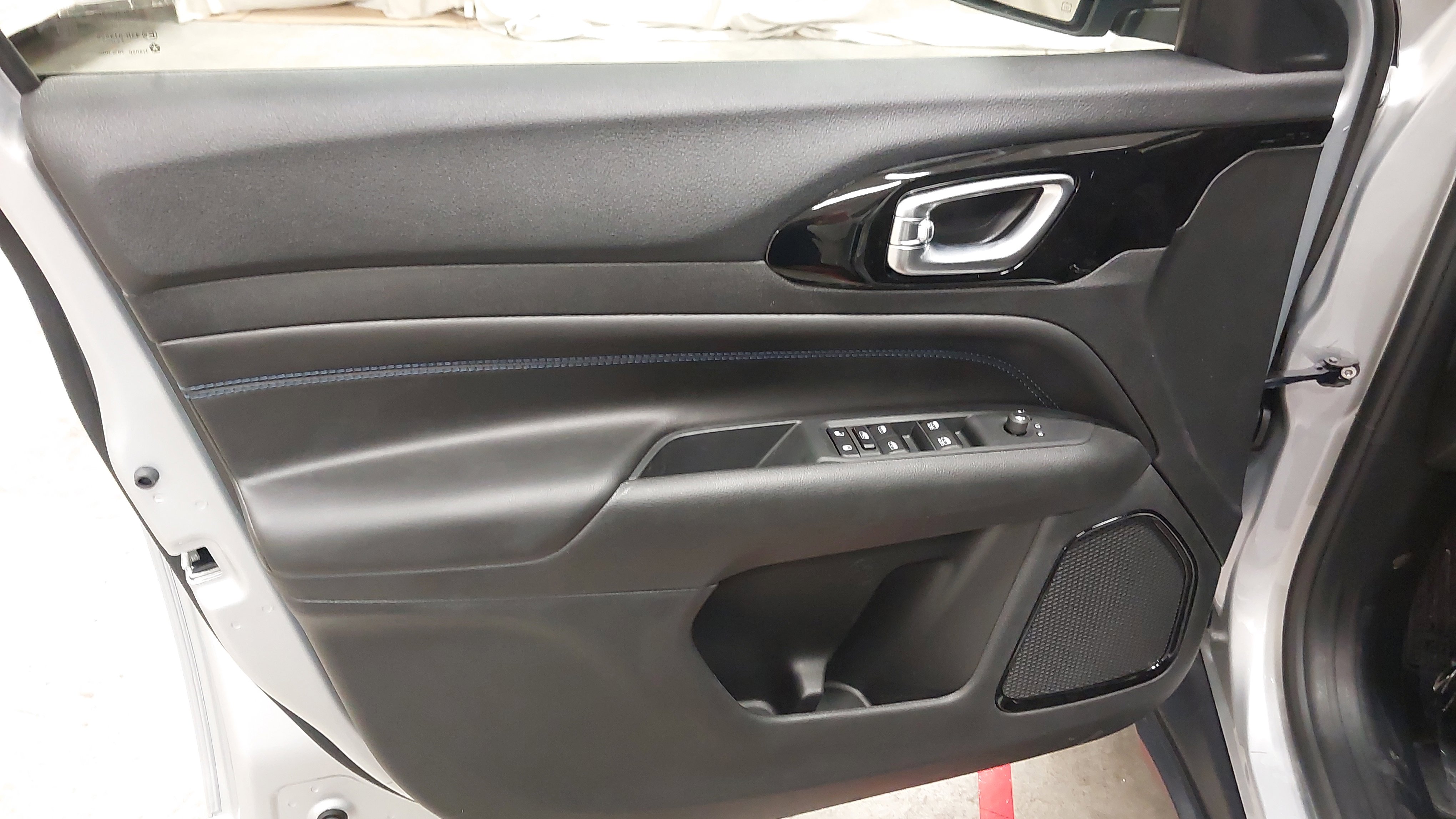 New 2026 Jeep Compass Latitude image 24