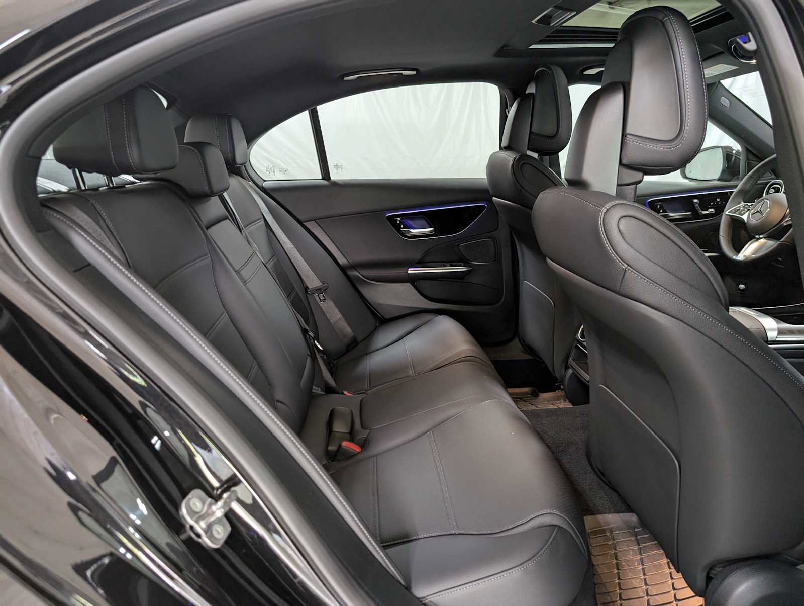 Used 2025 Mercedes-Benz C 300 4MATIC Sedan image 15