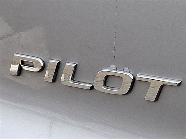 Used 2020 Honda Pilot Touring image 32