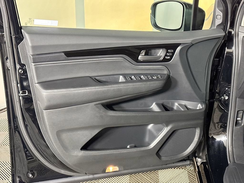 New 2026 Honda Odyssey Touring image 10