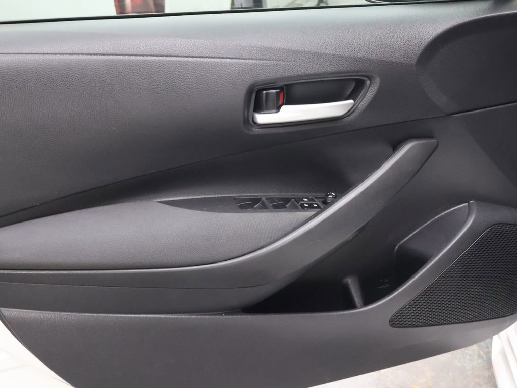 Used 2021 Toyota Corolla LE image 15
