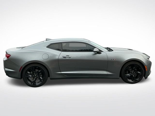 Used 2021 Chevrolet Camaro LT w/ Technology Package image 9