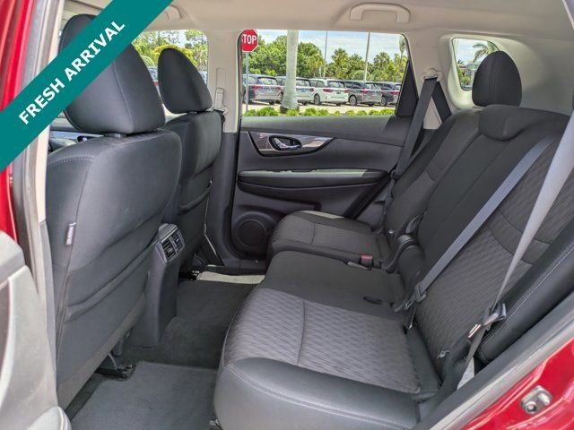 Used 2019 Nissan Rogue SV AWD/4WD image 13