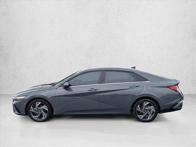 Used 2025 Hyundai Elantra SEL FWD image 8