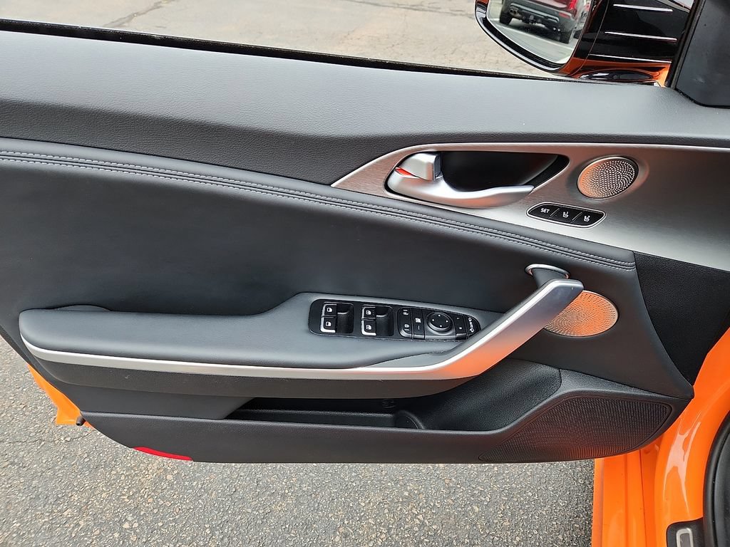 Used 2020 Kia Stinger GT2 AWD/4WD image 13