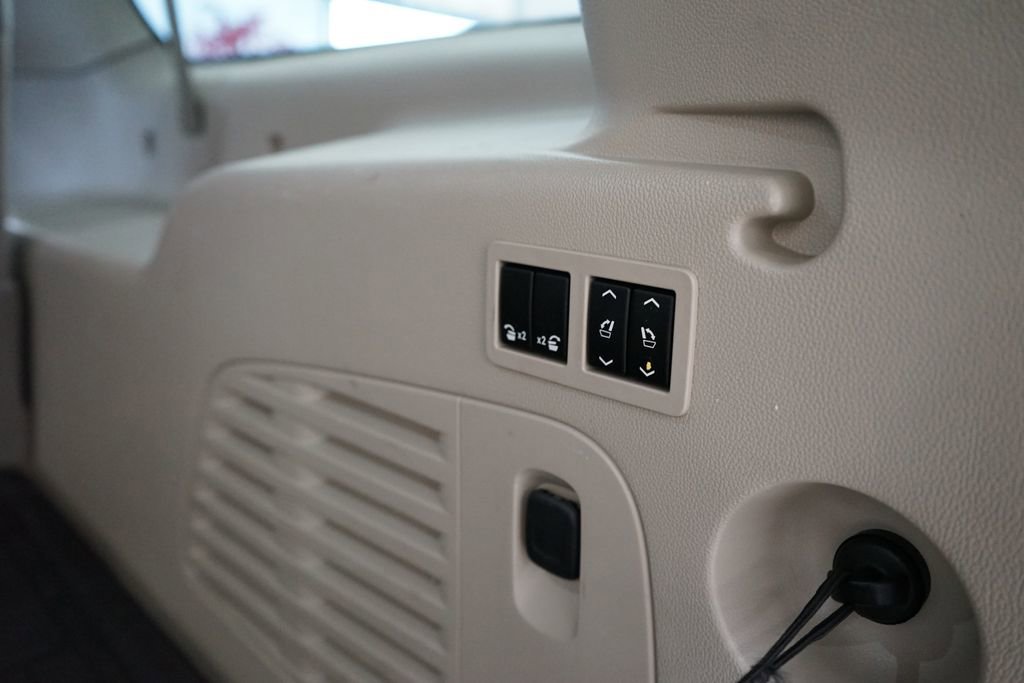 Used 2017 Cadillac Escalade ESV Luxury image 58