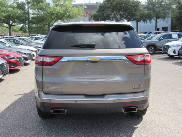 Used 2018 Chevrolet Traverse Premier w/ Driver Confidence II Package FWD image 4