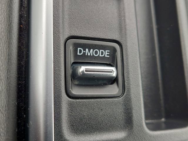 Used 2024 Nissan Pathfinder SV FWD image 33