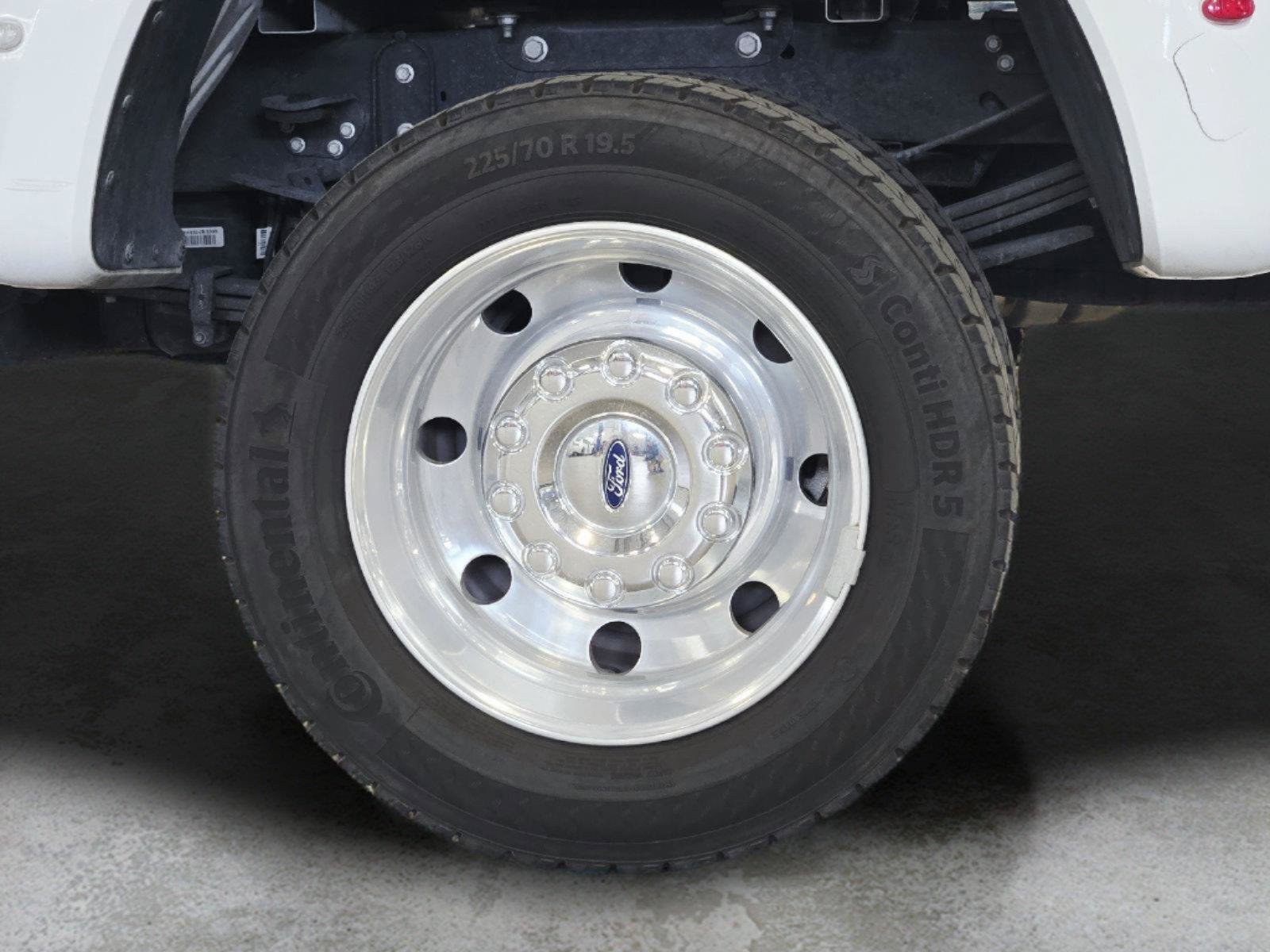 Used 2025 Ford F450 Lariat AWD/4WD image 10