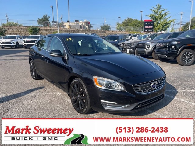 Used 2017 Volvo S60 T5 Inscription Platinum w/ Climate Package image 4