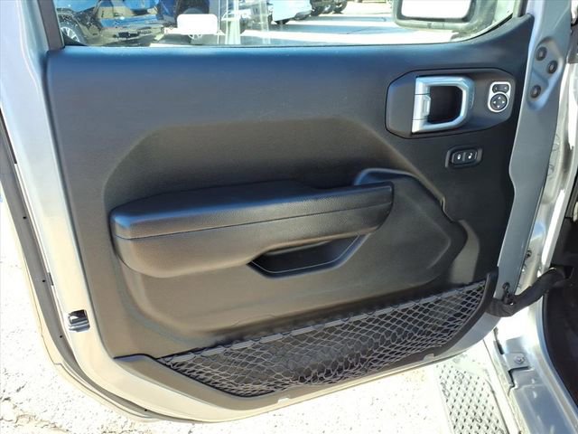 Used 2021 Jeep Gladiator Sport image 14