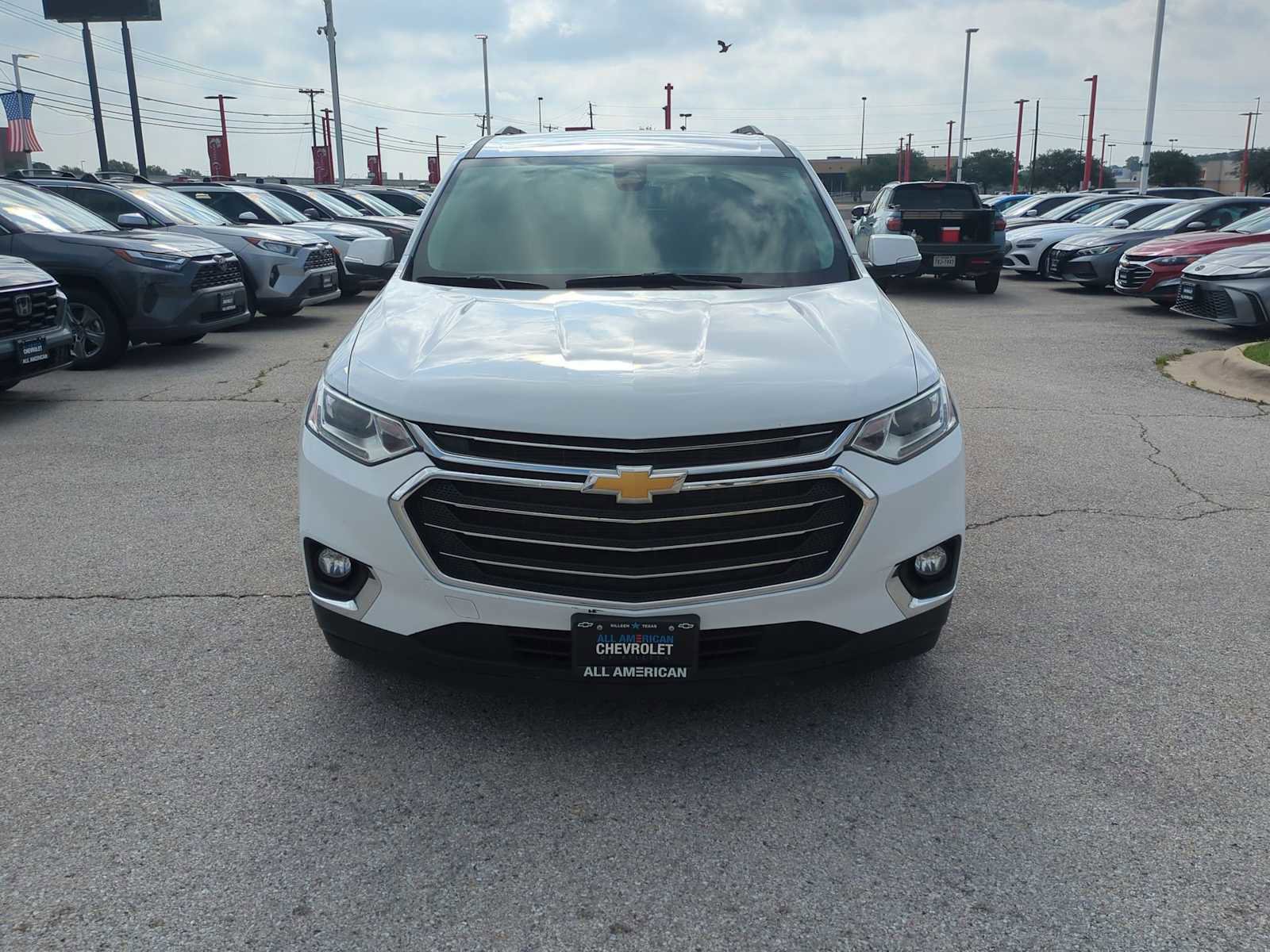 Used 2021 Chevrolet Traverse LT FWD image 3