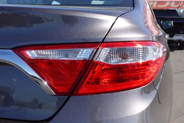 Certified 2017 Toyota Camry LE image 9