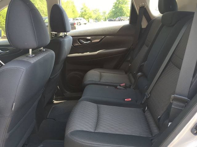 Used 2017 Nissan Rogue S AWD/4WD image 13