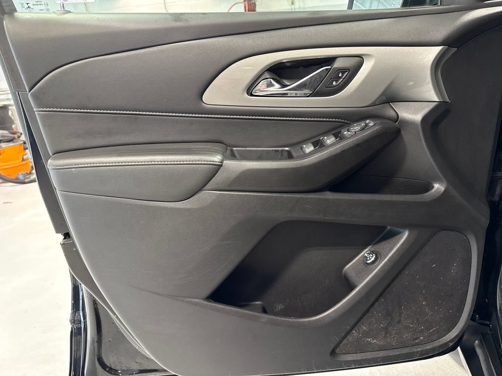 Used 2022 Chevrolet Traverse LT AWD/4WD image 29