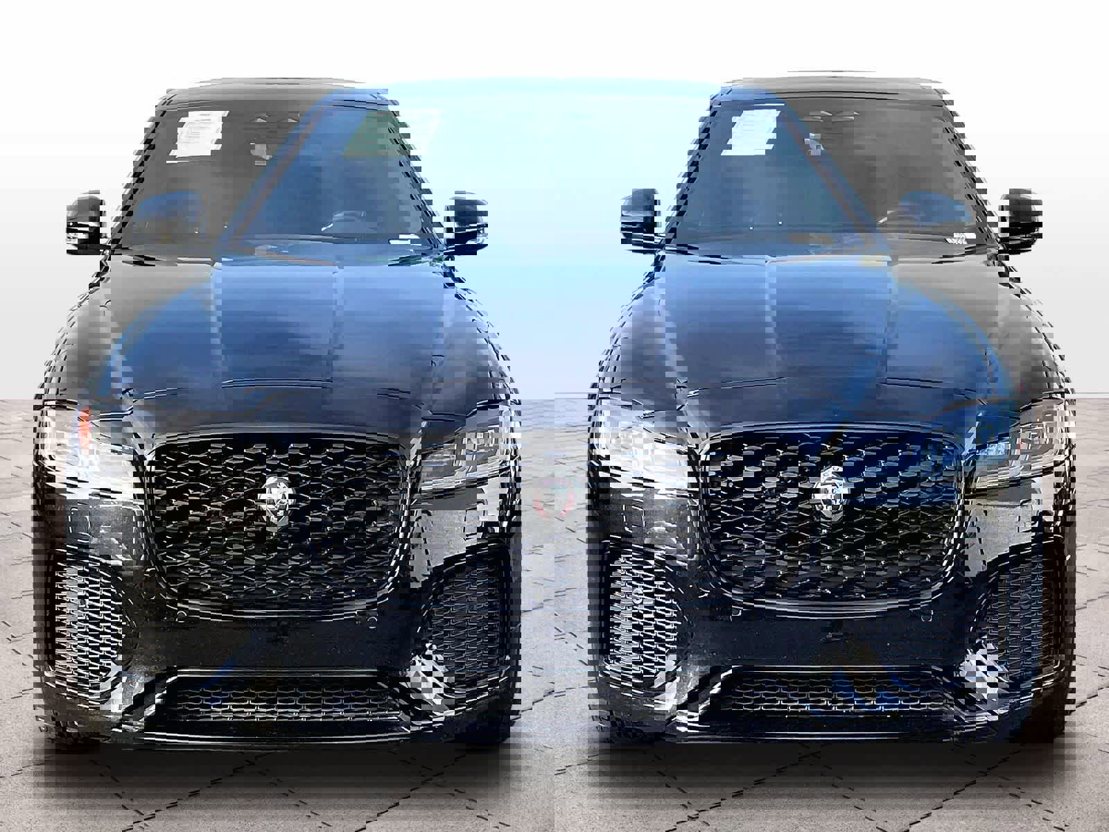 Used 2022 Jaguar XF SE image 3