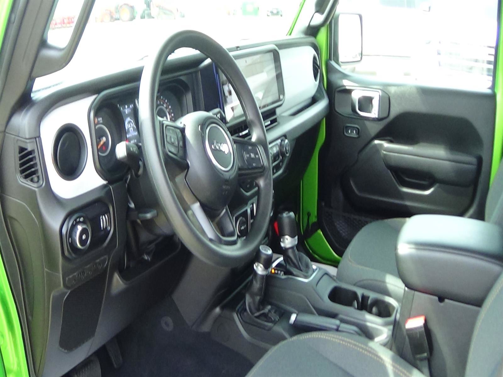 Certified 2025 Jeep Wrangler Sport AWD/4WD image 10