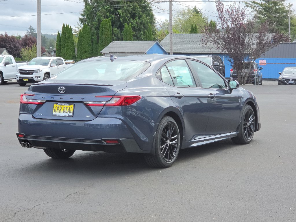New 2026 Toyota Camry SE FWD image 5