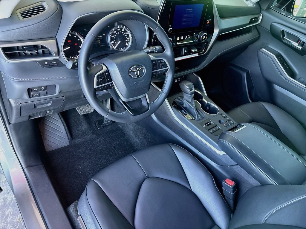 Certified 2026 Toyota Highlander XLE AWD/4WD image 9