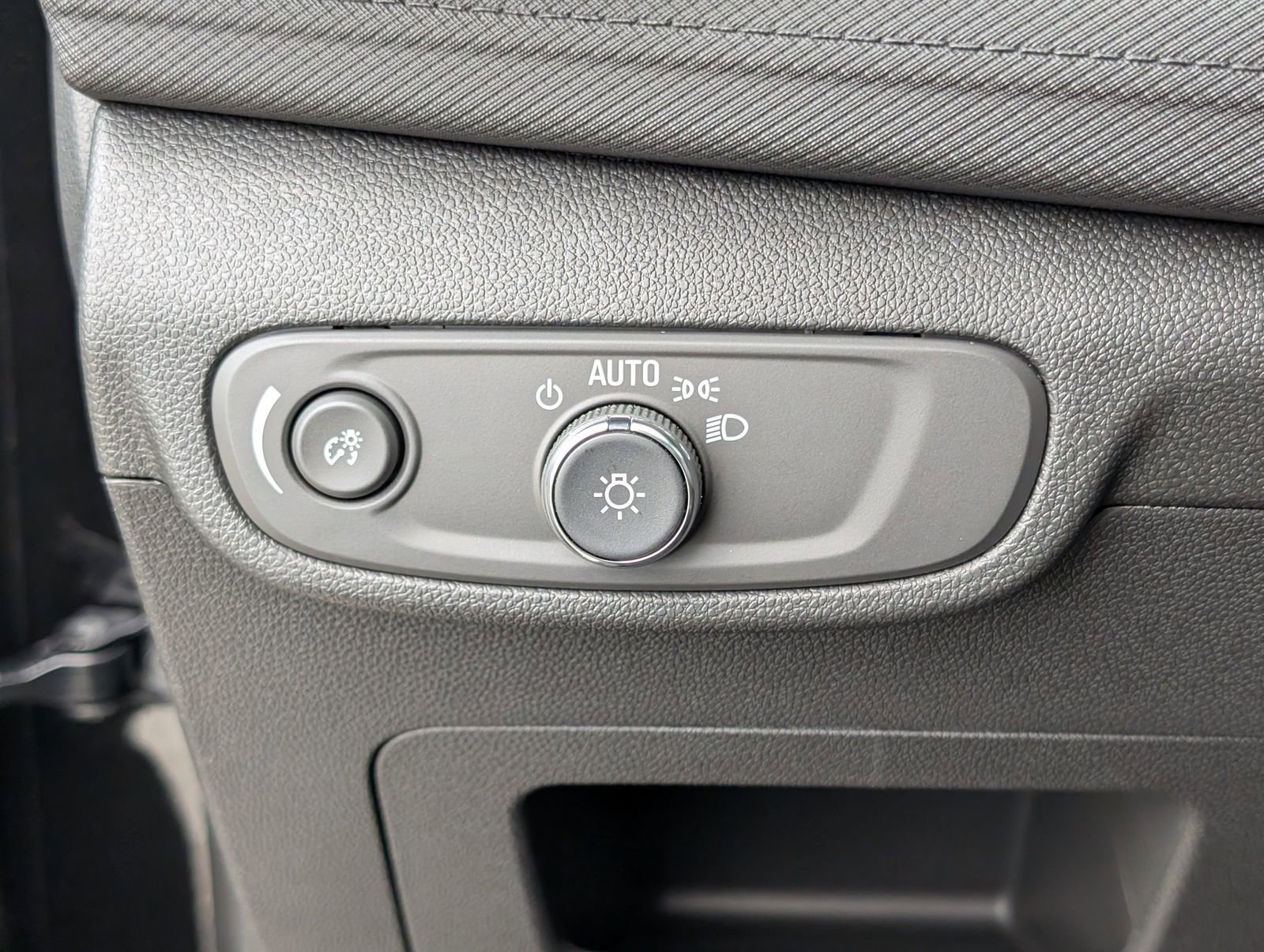 New 2026 Chevrolet TrailBlazer LT w/ LT Cold Weather Package image 16