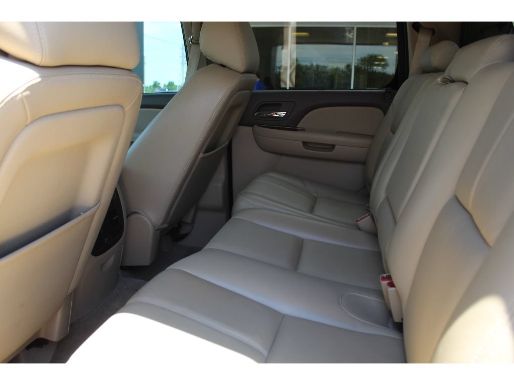 Used 2013 Chevrolet Avalanche LT w/ All-Star Edition RWD image 11