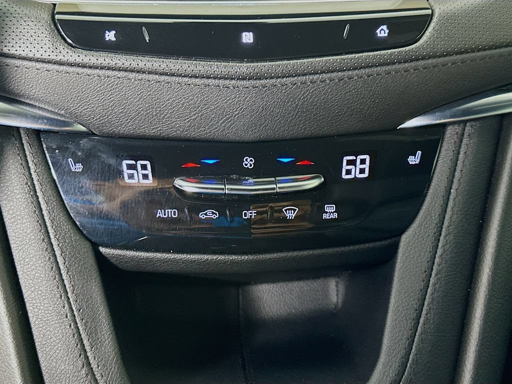 Used 2021 Cadillac XT5 Premium Luxury w/ LPO, Floor Liner Package FWD image 15