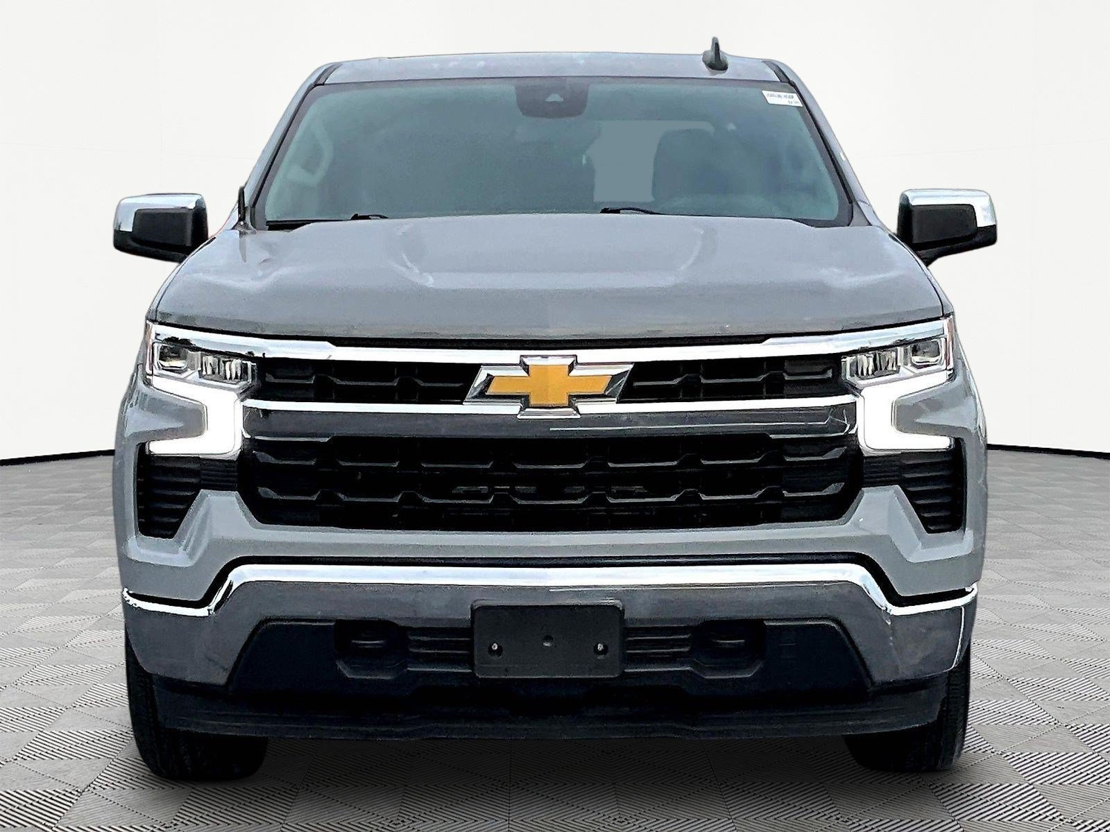 Used 2024 Chevrolet Silverado 1500 LT AWD/4WD image 2