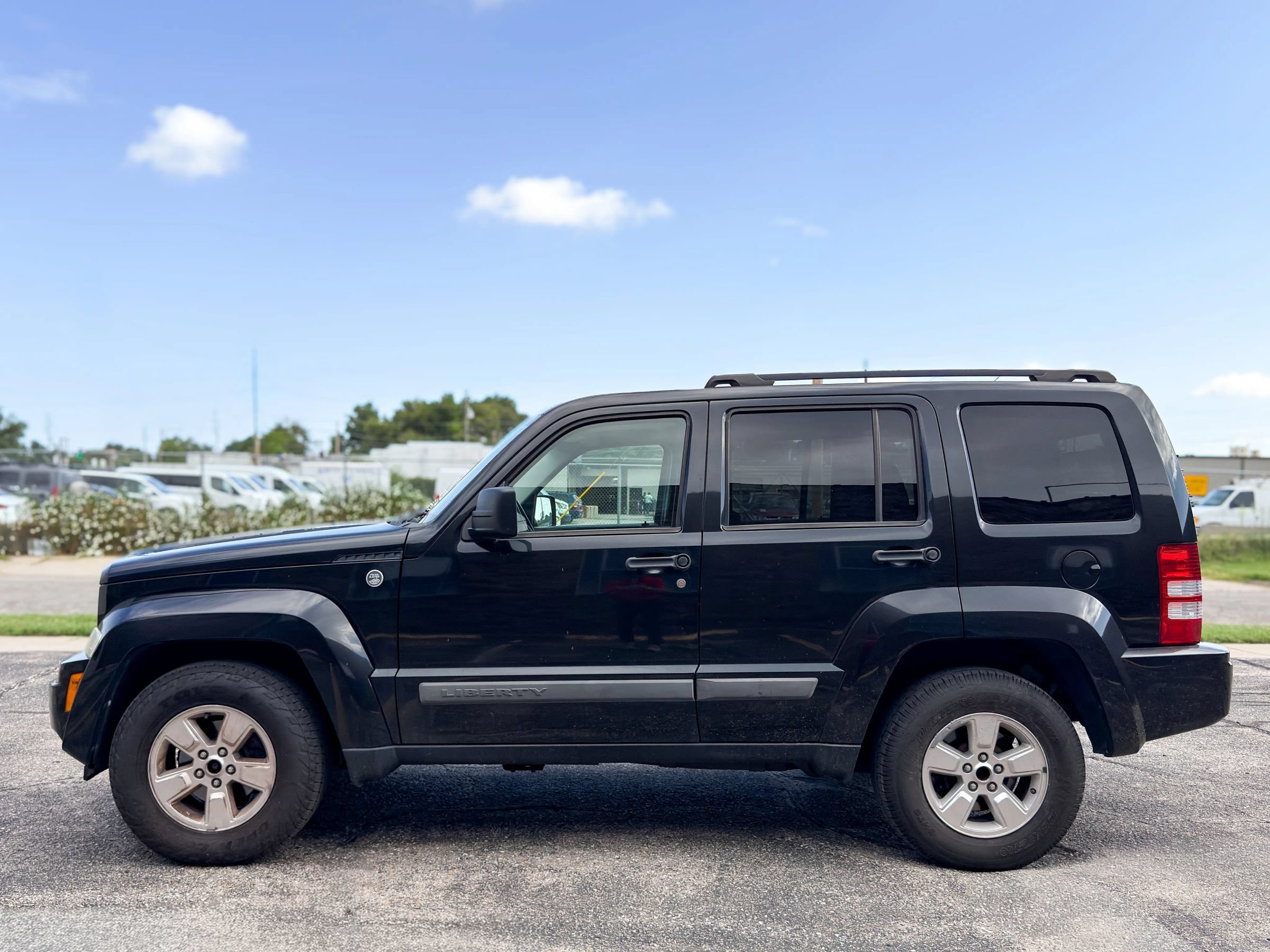 Used 2012 Jeep Liberty Sport w/ Popular Equipment Group AWD/4WD image 4