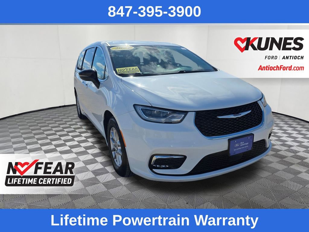 Used 2024 Chrysler Pacifica Touring-L