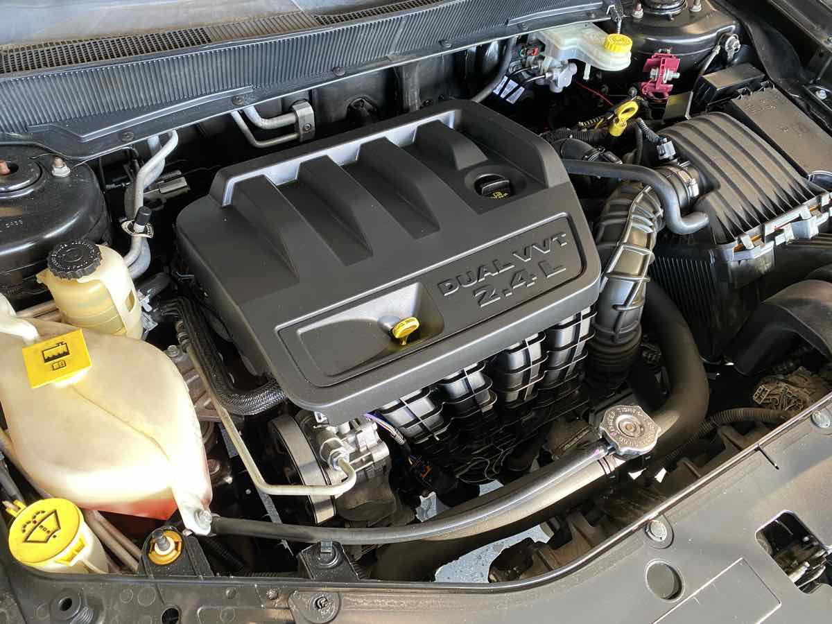 Used 2010 Dodge Avenger R/T w/ Premium Convenience Group image 28