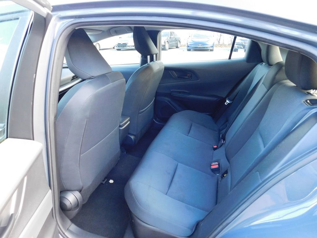 Used 2024 Toyota Prius LE image 9