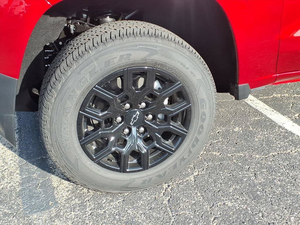 New 2026 Chevrolet Colorado W/T w/ WT Custom Package RWD image 11