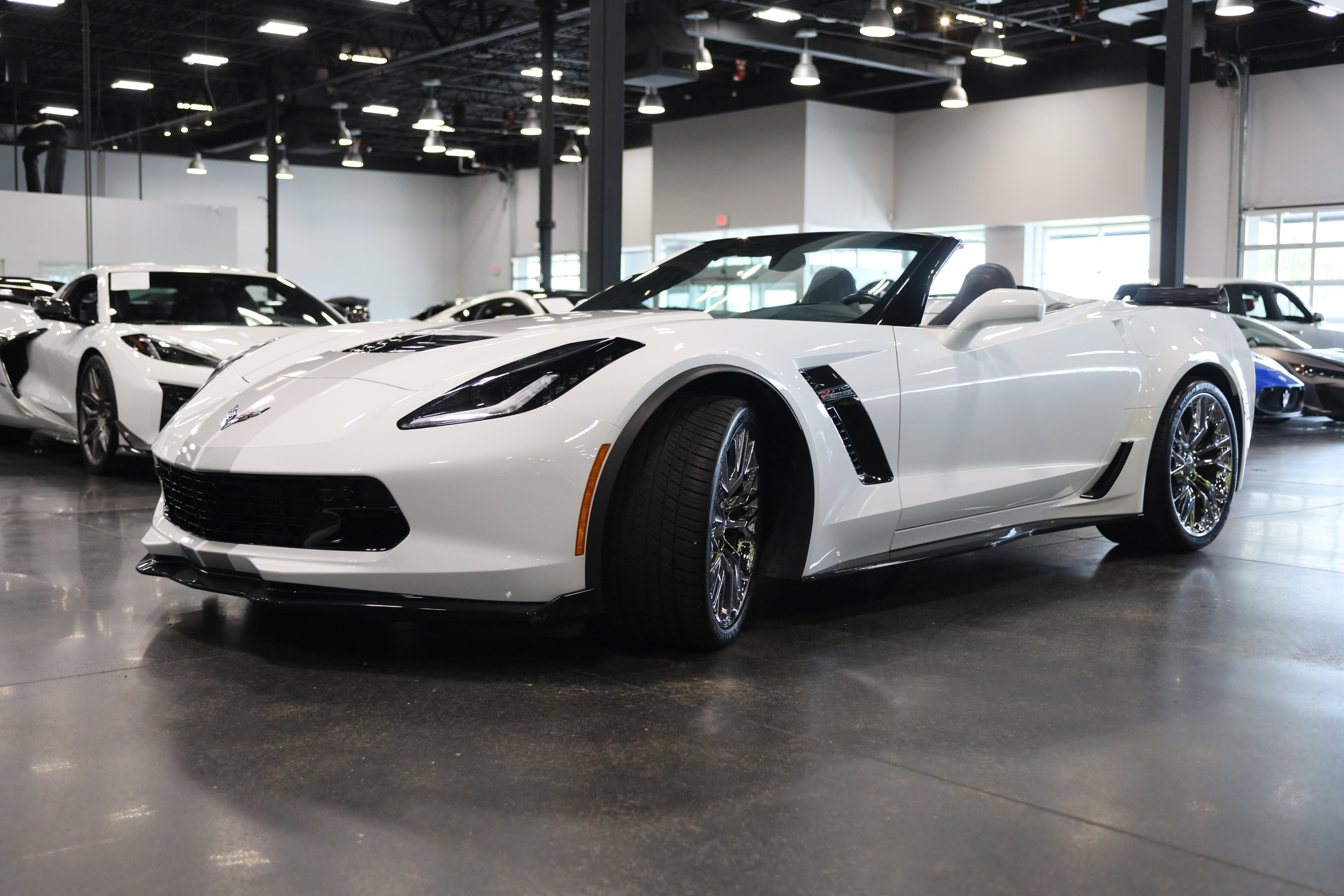 Used 2016 Chevrolet Corvette Z06 w/ 3LZ Preferred Equipment Group RWD image 4