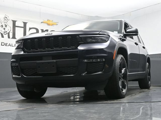 Used 2024 Jeep Grand Cherokee L Limited w/ Black Appearance Package AWD/4WD image 4