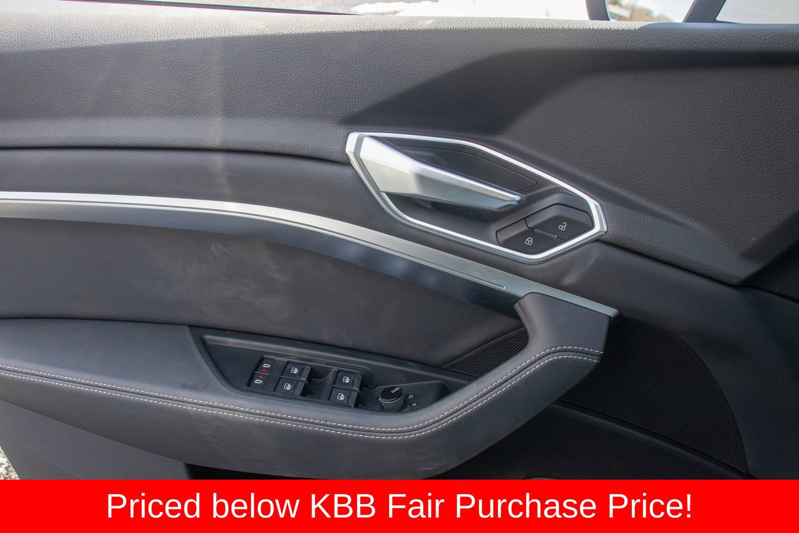 Used 2021 Audi e-tron Premium image 19