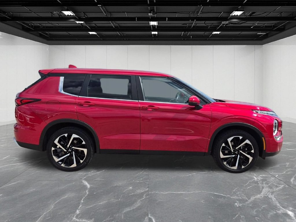 Used 2024 Mitsubishi Outlander SE FWD image 6