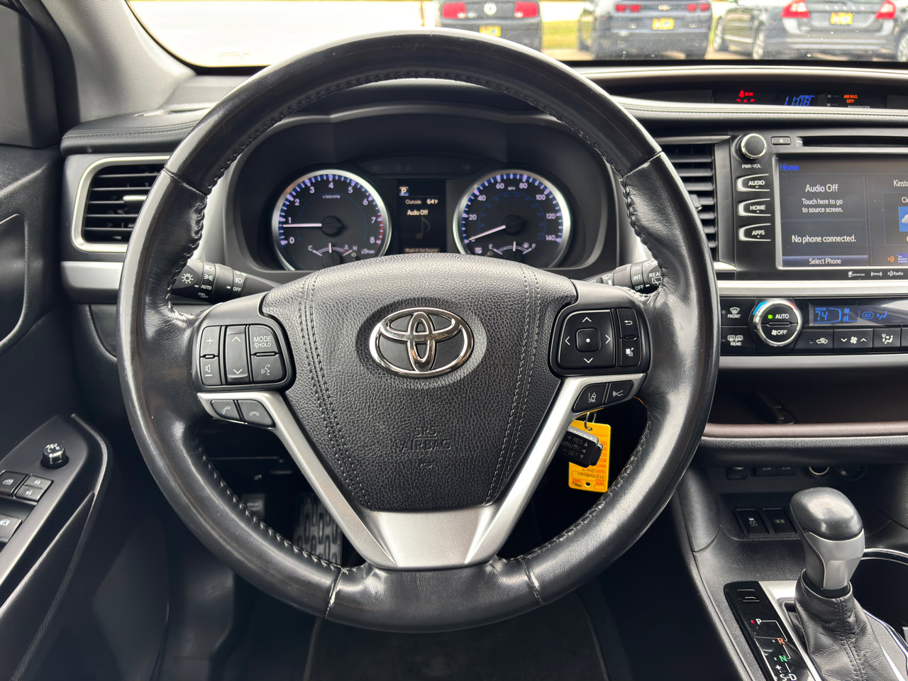 Used 2017 Toyota Highlander Plus image 13