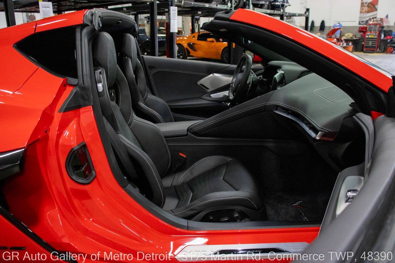 Used 2023 Chevrolet Corvette Z06 w/ Z07 Performance Package RWD image 38