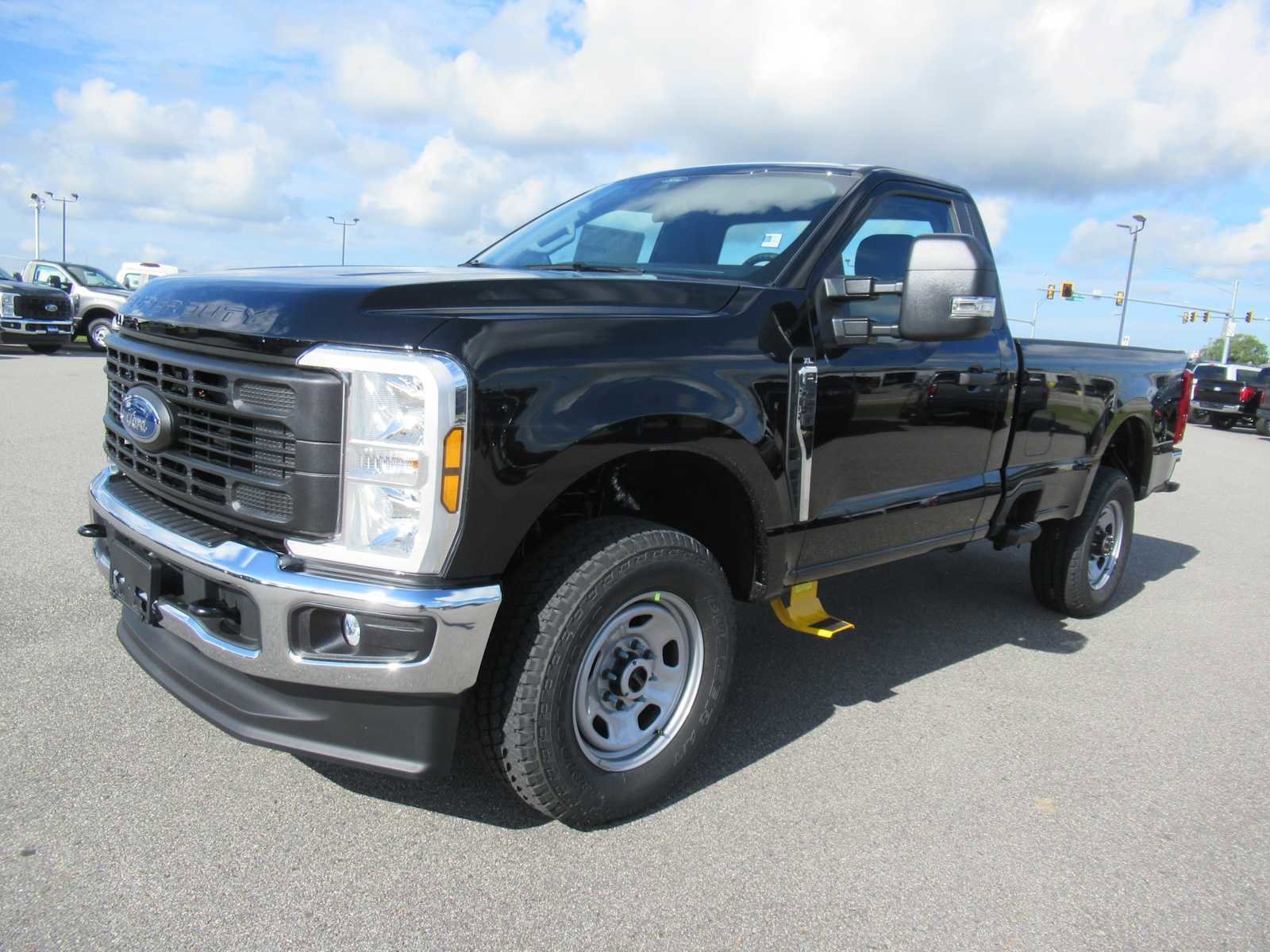 New 2026 Ford F350 XL w/ XL Chrome Package AWD/4WD video 1