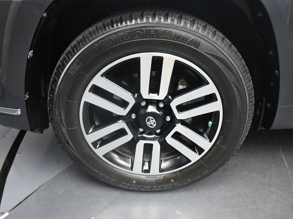 Used 2018 Toyota 4Runner Limited image 30