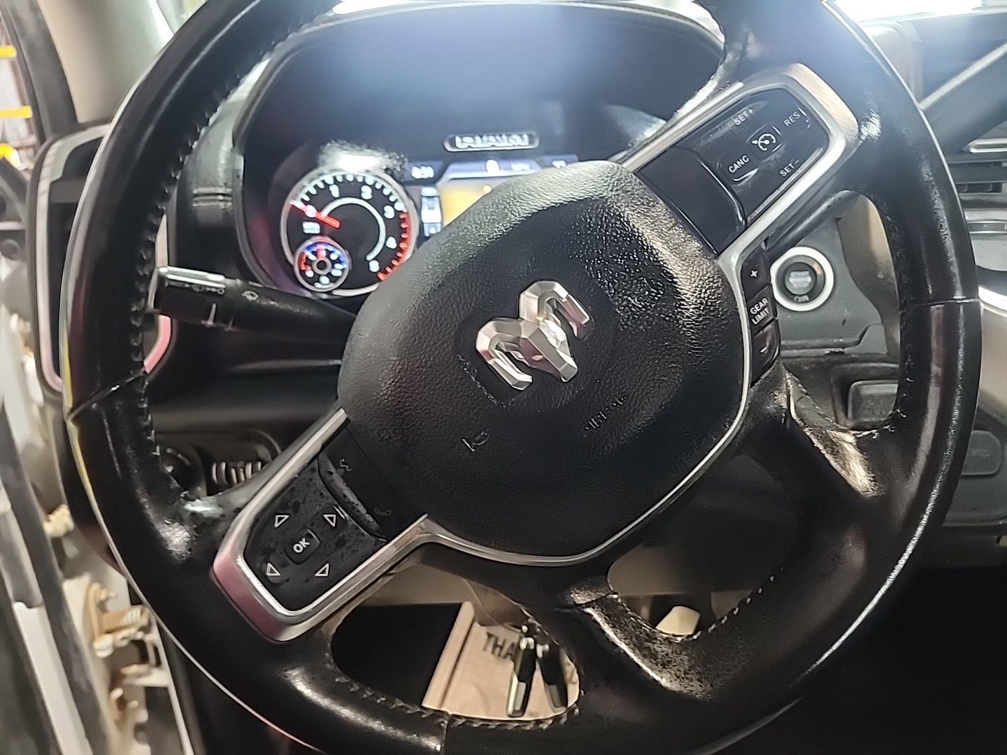 Used 2024 RAM 2500 Laramie AWD/4WD image 8