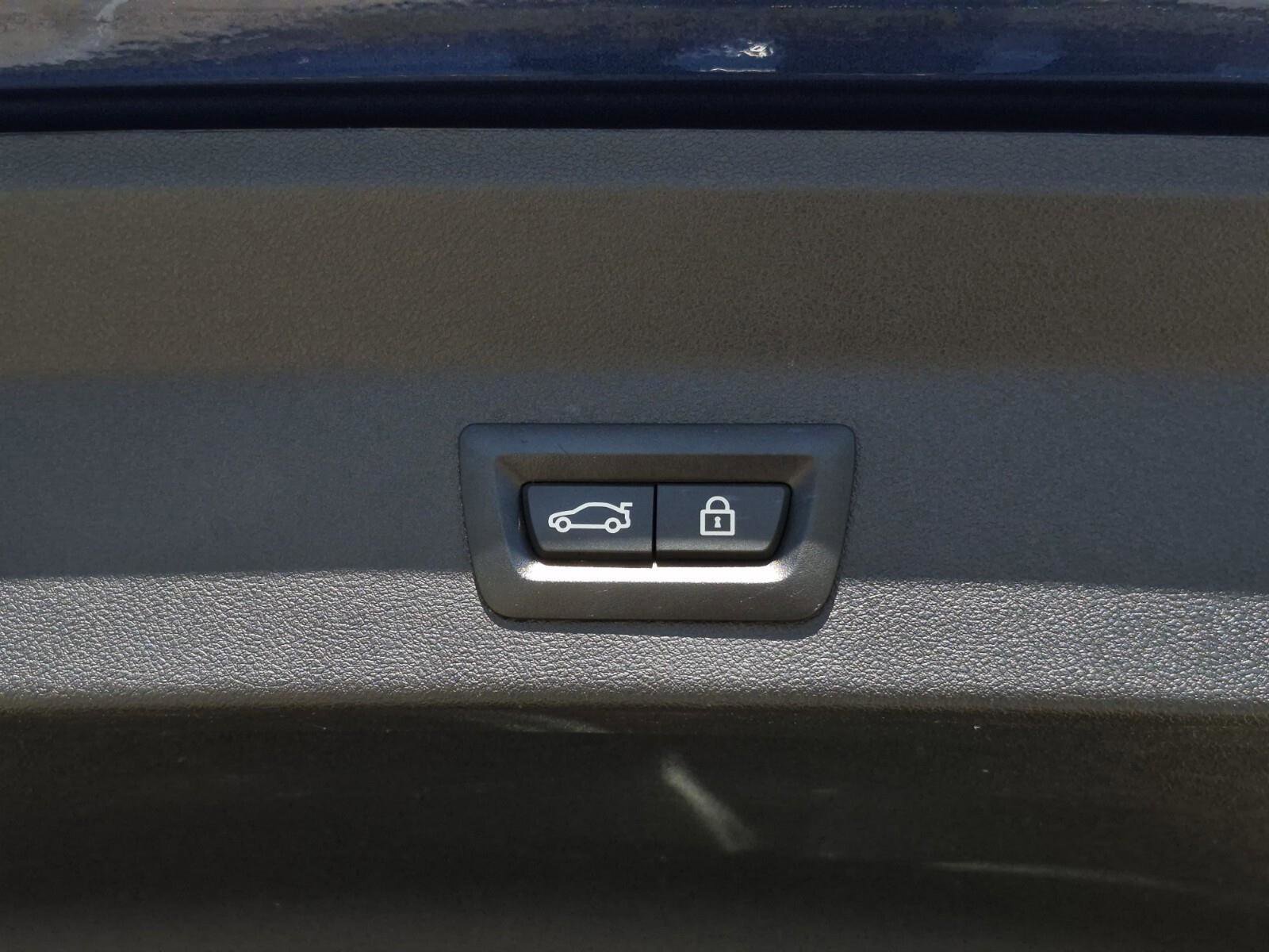 Certified 2023 BMW X3 sDrive30i w/ Convenience Package image 9